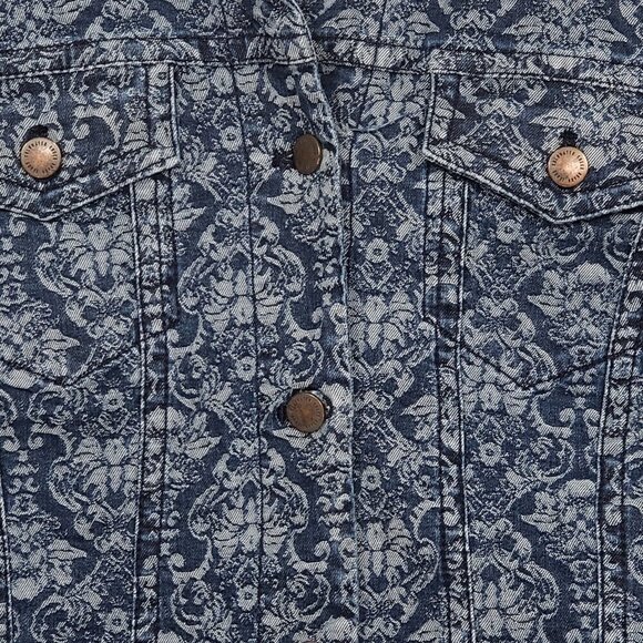 Coldwater Creek  Floral Print  Denim Trucker Jacket  Women's Size P12 - Picture 3 of 4